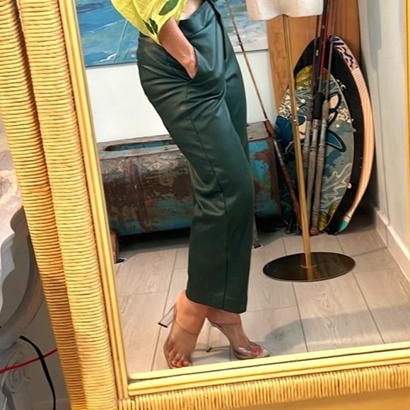 Ann Taylor Factory,The Eva Ankle Pant in Faux Leather, Curvy, Green, Size 4/6 - Picture 5 of 8